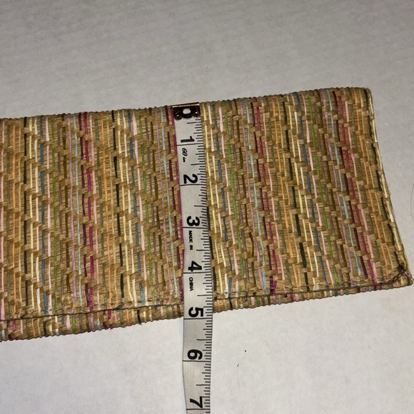 LAILA ROWE MULTI COLORED WOVEN STRAW CLUTCH SNAP CLOSURE ONE ZIP POCKET INSIDE - Picture 7 of 7